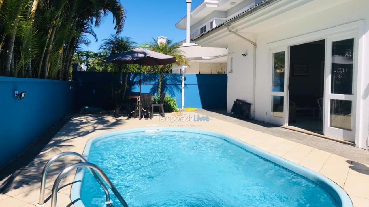 Casa para aluguel de temporada em Florianopolis (Jurerê Internacional)