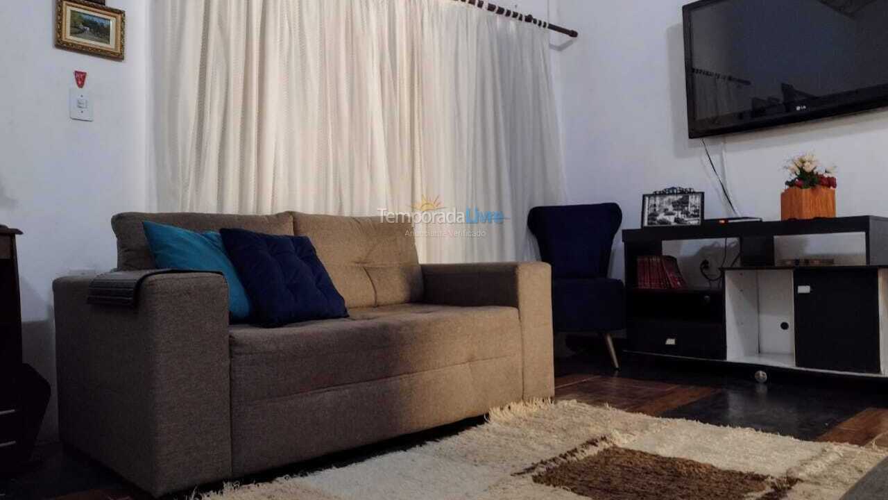 Casa para aluguel de temporada em Monteiro Lobato (Santa Maria)