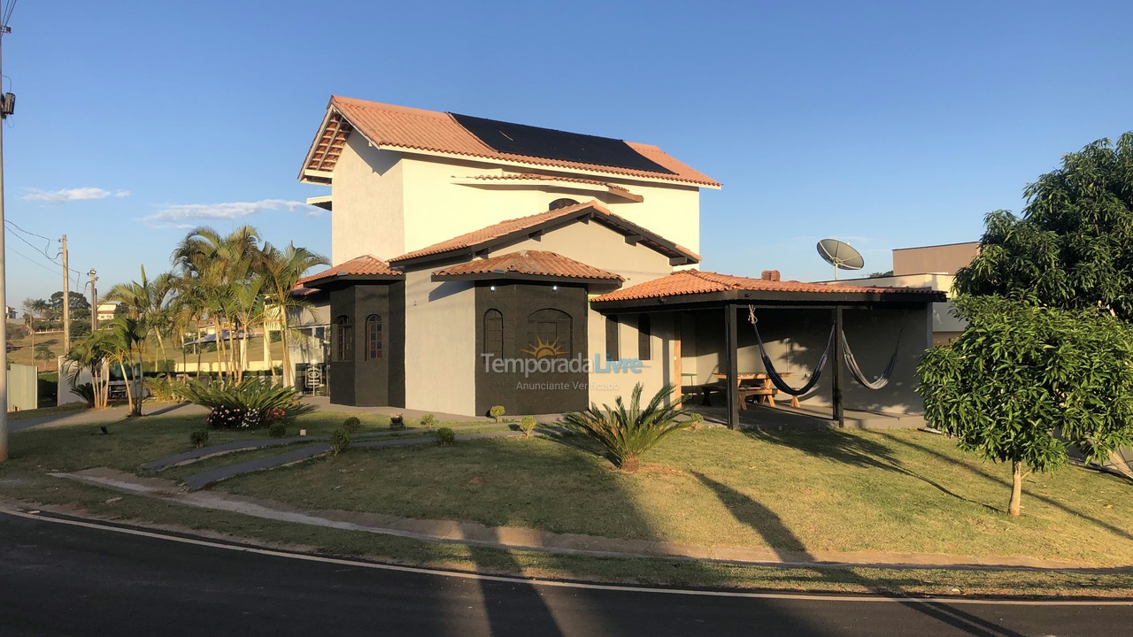 Casa para alquiler de vacaciones em Pardinho (Ninho Verde Eco Residence)