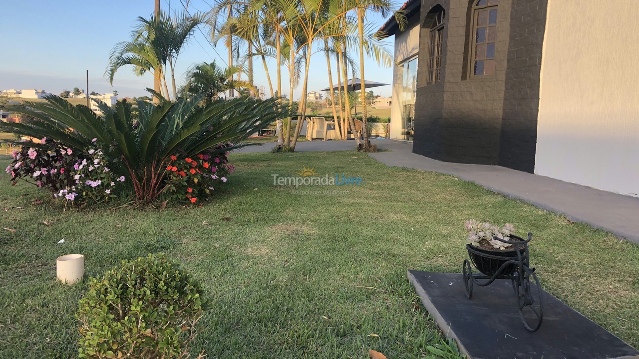 Casa para alquiler de vacaciones em Pardinho (Ninho Verde Eco Residence)