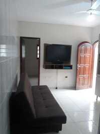 Casa c/ piscina, wifi e churrasqueira, 12 pessoas