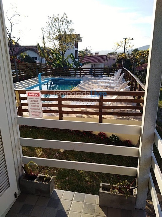 Casa para alquiler de vacaciones em Imbituba (Praia do Rosa)