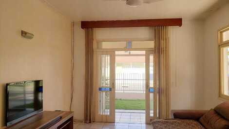 BEAUTIFUL COMFORTABLE HOUSE NEAR CANASVIEIRAS BEACH - 10 PEOPLE