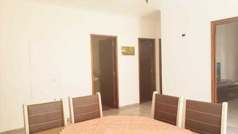 BEAUTIFUL COMFORTABLE HOUSE NEAR CANASVIEIRAS BEACH - 10 PEOPLE