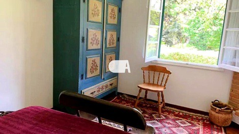 Cozy Chalet in Enchanted Valley Bay window