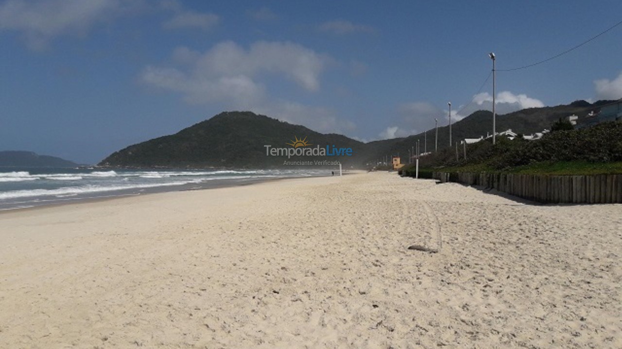 Casa para aluguel de temporada em Florianópolis (Ponta das Canas)