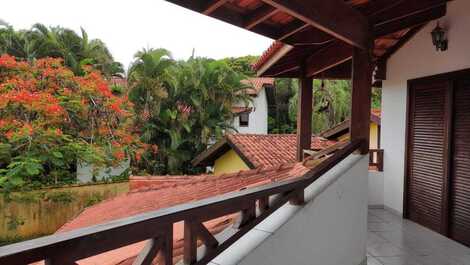 Townhouse in the Costa do Sol Condominium close to the beach