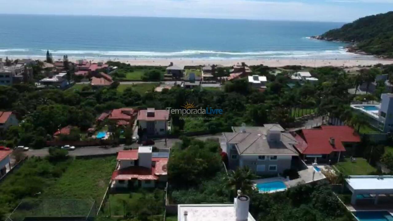 House for vacation rental in Florianópolis (Praia Brava)