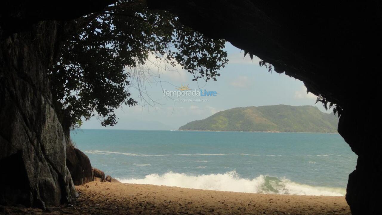 House for vacation rental in Ubatuba (Praia do Lázaro)