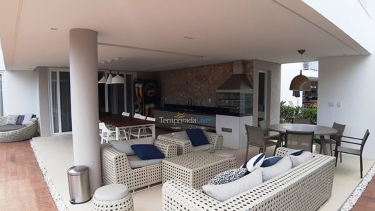 Casa para aluguel de temporada em Camaçari (Praia de Guarajuba)