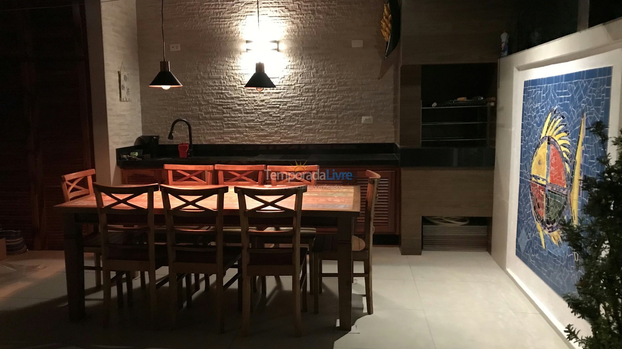 Casa para aluguel de temporada em São Sebastião (Maresias)