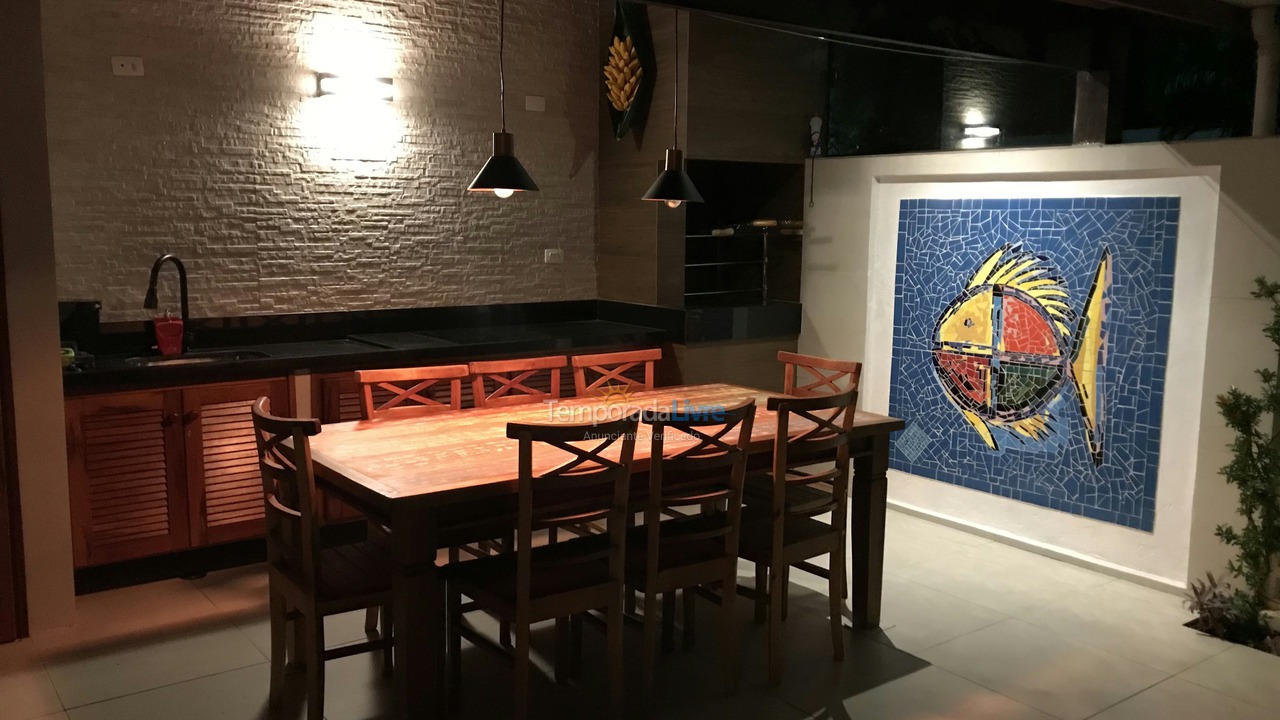 Casa para aluguel de temporada em São Sebastião (Maresias)