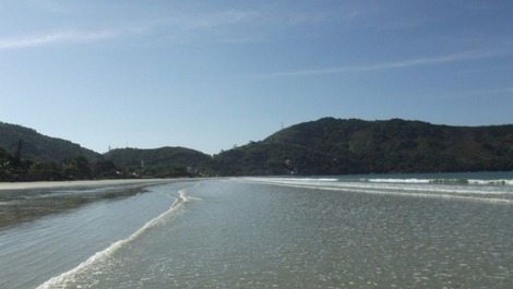 Apartamento nuevo muy cerca del mar, excelente ubicación