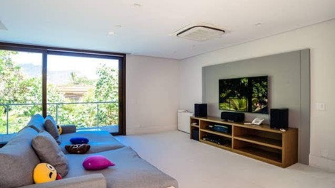 CASA FRENTE AO MAR EM MARESIAS