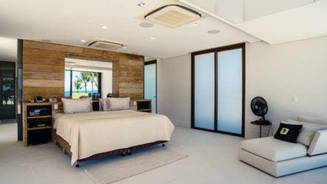 CASA FRENTE AO MAR EM MARESIAS