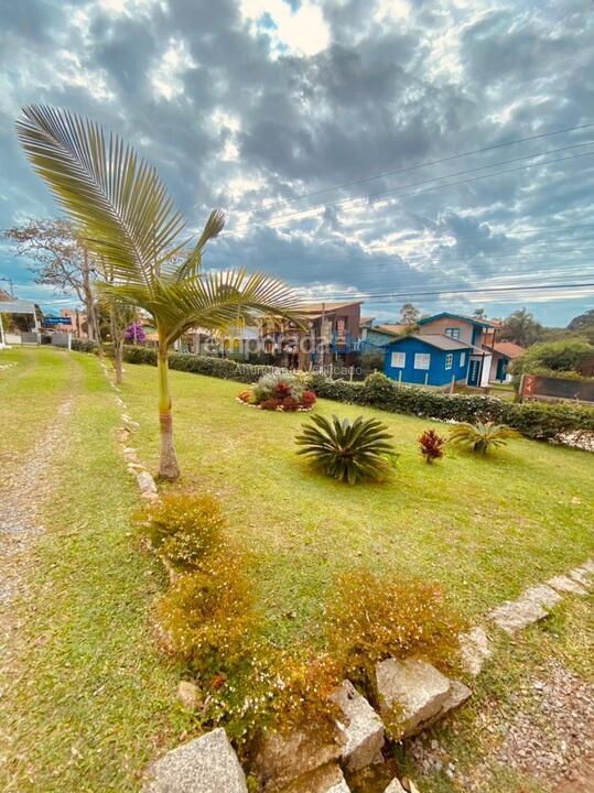 Casa para aluguel de temporada em Imbituba (Praia do Rosa)