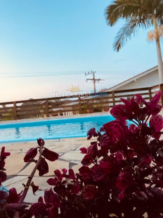 Casa para aluguel de temporada em Imbituba (Praia do Rosa)