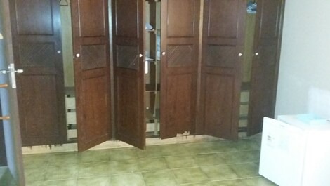 Guarda roupas quarto solteiro