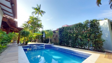 Piscina, Wi-Fi, Ar Condicionado, Condomínio Fechado - 450 m da praia