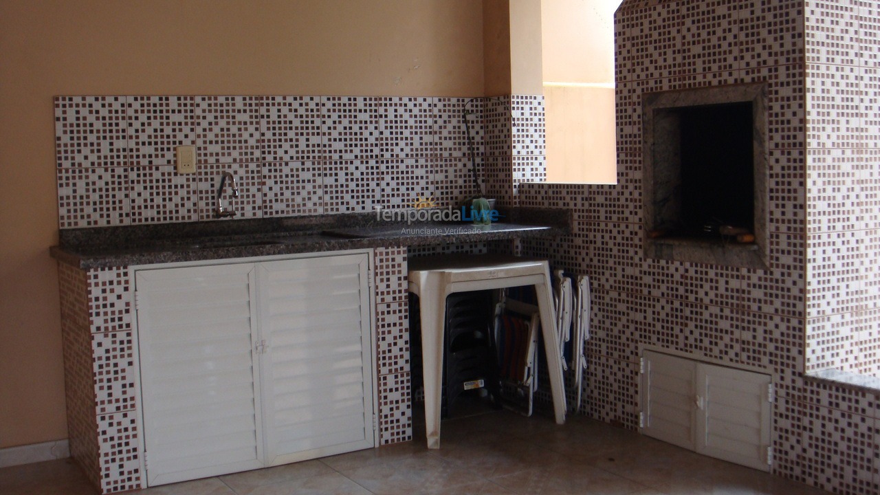 Casa para alquiler de vacaciones em Bombinhas (Praia de Bombas)