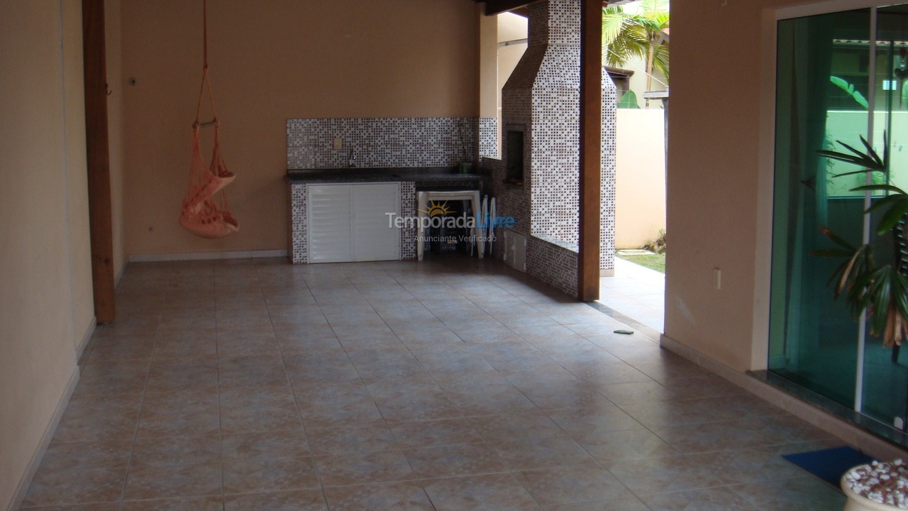 Casa para alquiler de vacaciones em Bombinhas (Praia de Bombas)