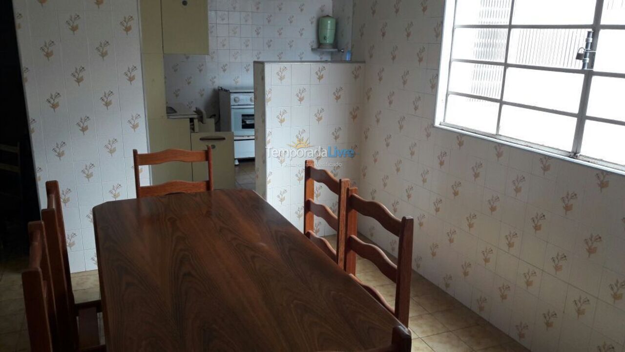 Casa para alquiler de vacaciones em Ubatuba (Centro)