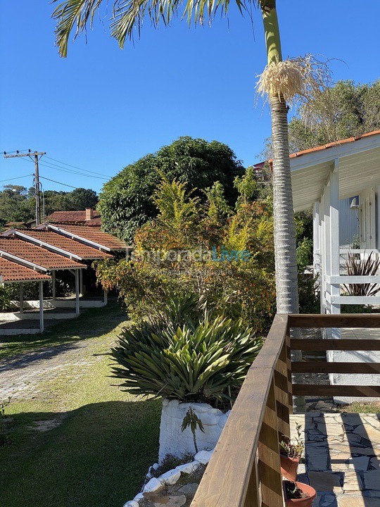 Casa para aluguel de temporada em Imbituba (Praia do Rosa)