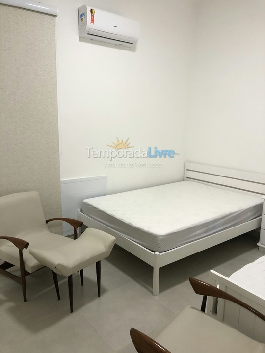 Apartment for vacation rental in Guarujá (Pitangueiras)