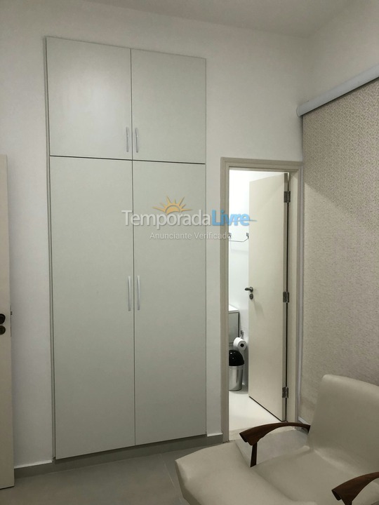 Apartment for vacation rental in Guarujá (Pitangueiras)