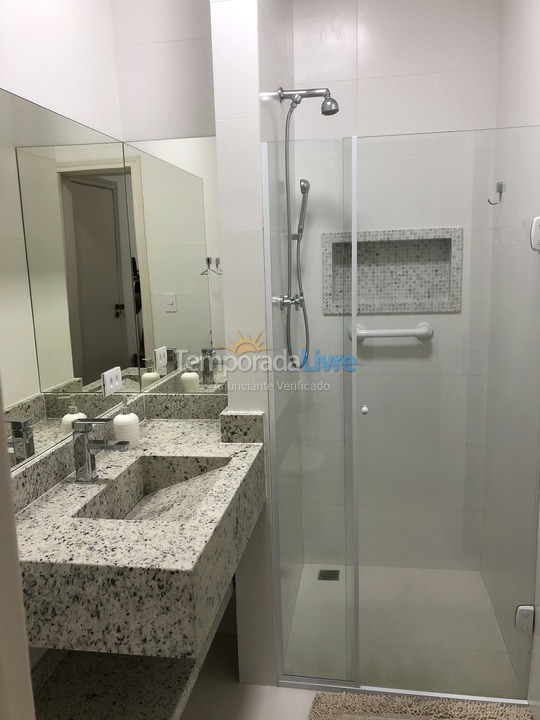 Apartment for vacation rental in Guarujá (Pitangueiras)