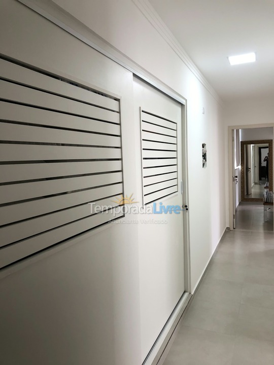 Apartment for vacation rental in Guarujá (Pitangueiras)