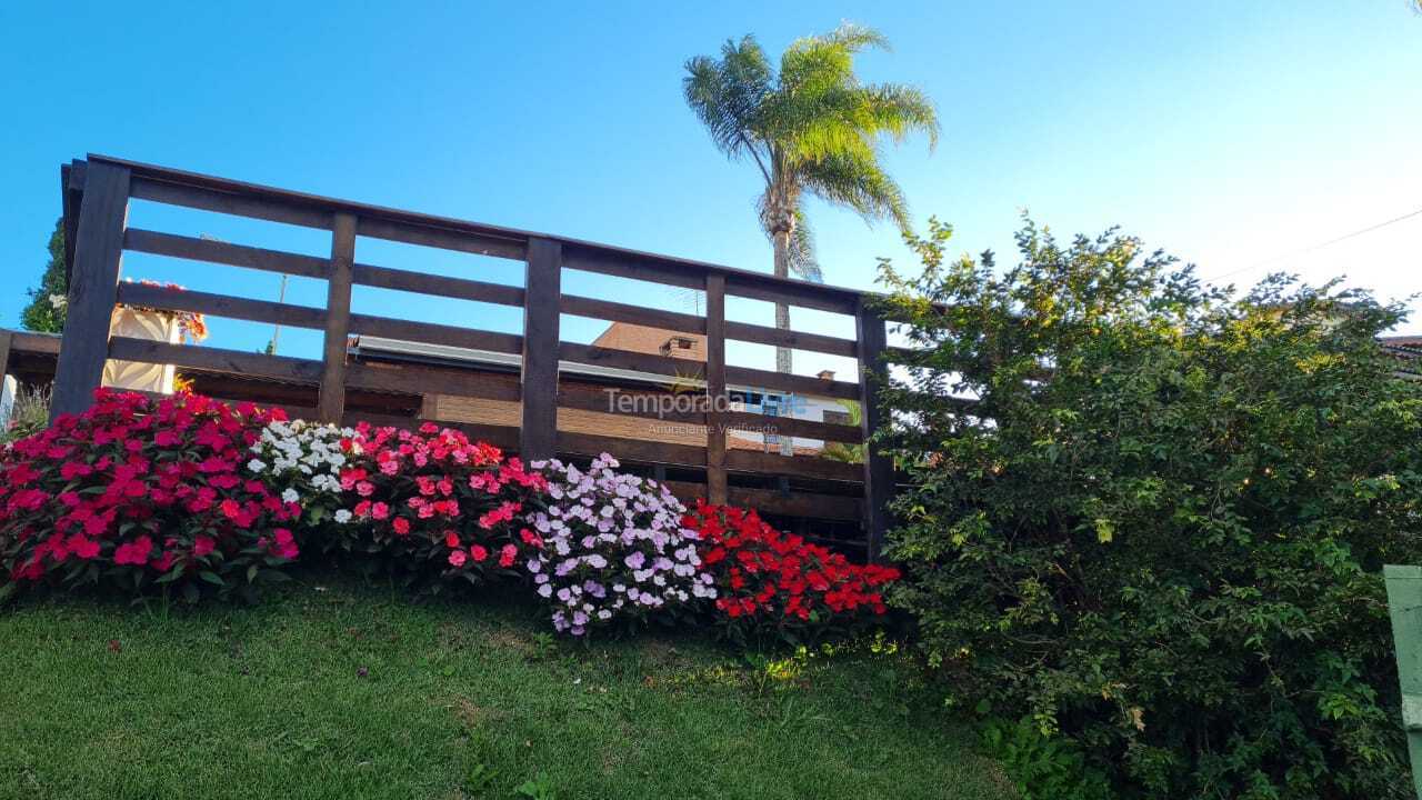 Casa para aluguel de temporada em Ibiúna (Condomínio Colinas de Ibiúna)