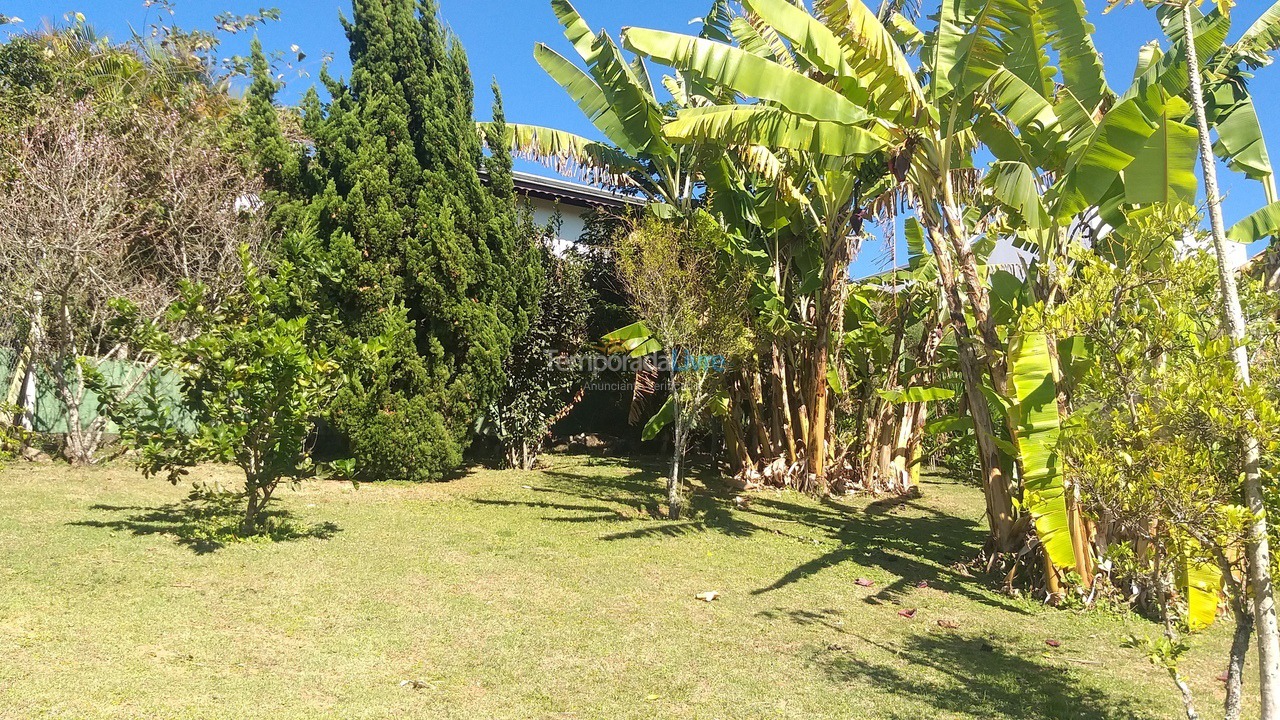Casa para aluguel de temporada em Ibiúna (Condomínio Colinas de Ibiúna)