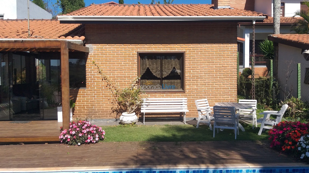 Casa para aluguel de temporada em Ibiúna (Condomínio Colinas de Ibiúna)