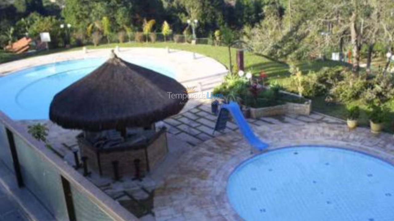 Casa para aluguel de temporada em Ibiúna (Condomínio Colinas de Ibiúna)