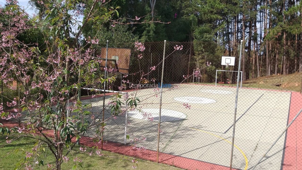 Casa para aluguel de temporada em Ibiúna (Condomínio Colinas de Ibiúna)