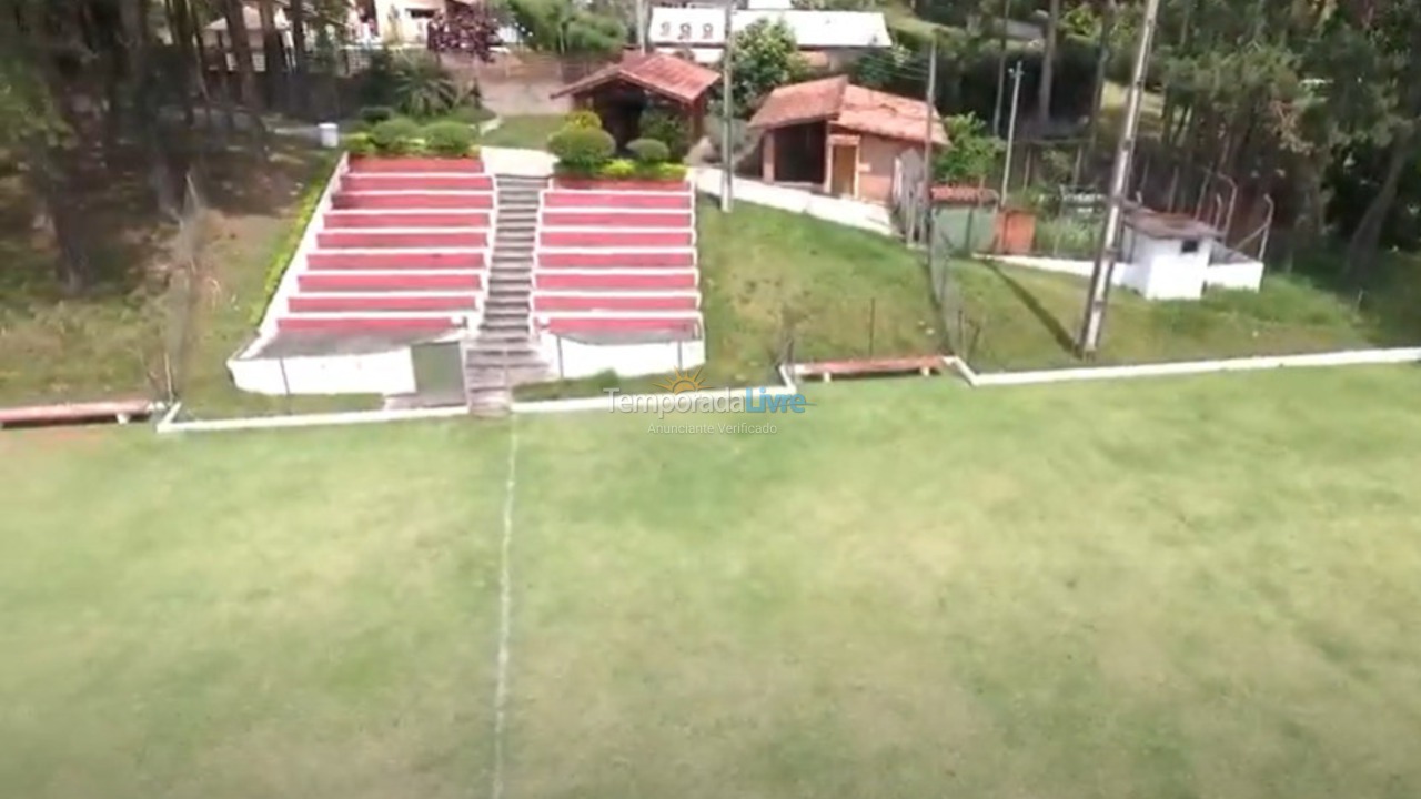 Casa para aluguel de temporada em Ibiúna (Condomínio Colinas de Ibiúna)