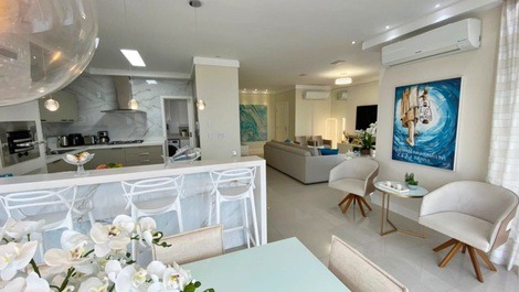 Ed. Isidora Mafra: 3 suites en Av. Brasil / vista al mar / barbacoa