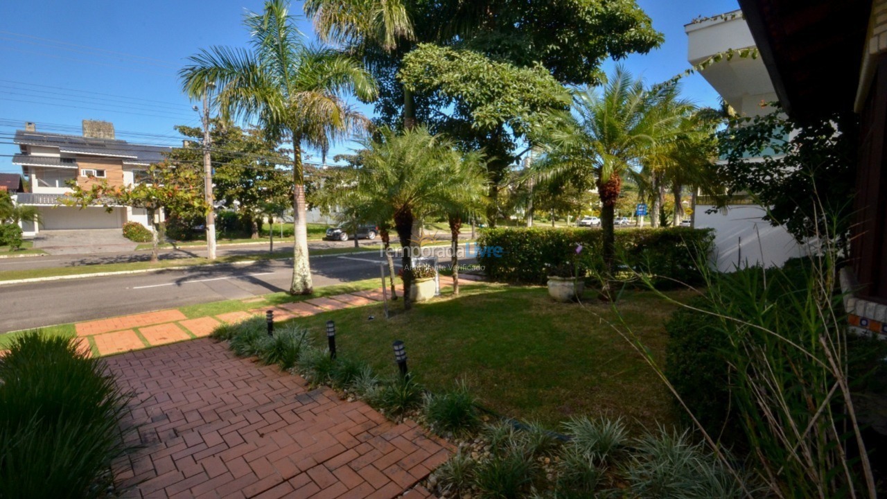 House for vacation rental in Florianopolis (Jurerê Internacional)