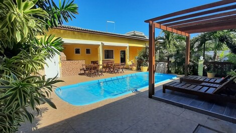 Casa Sol belissíma com 4 suítes na praia em Barra do Jacuípe