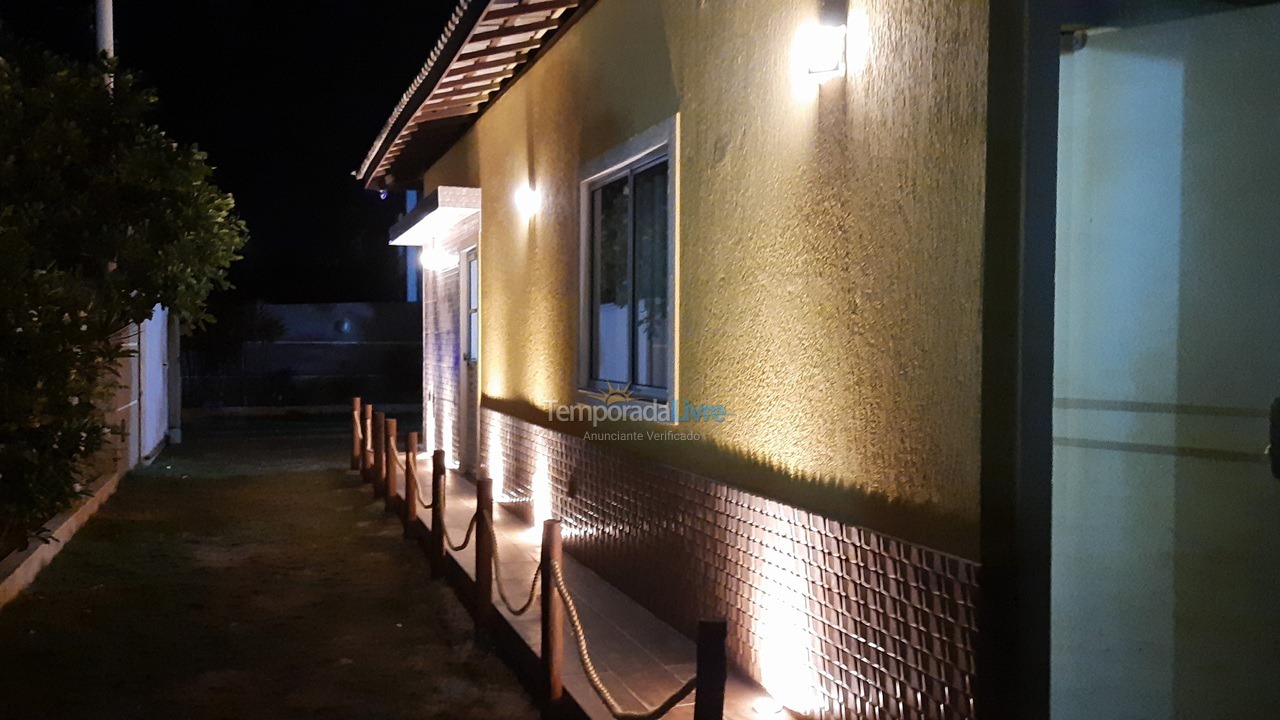 Casa para aluguel de temporada em Camaçari (Barra do Jacuípe)