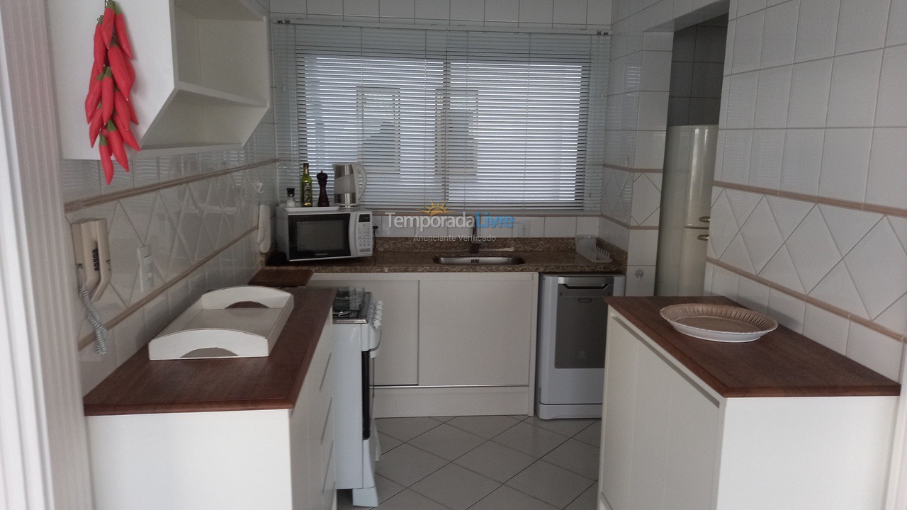 Apartamento para aluguel de temporada em Bombinhas (Praia de Bombas)