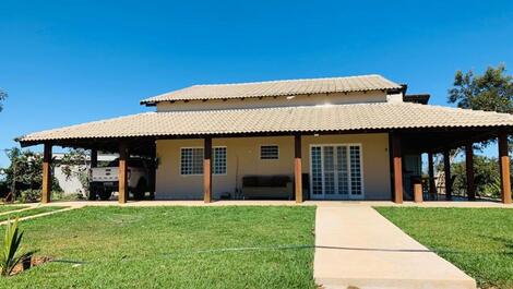 Vista frontal da casa