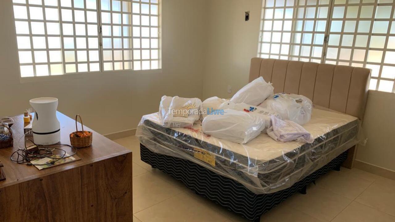 Casa para aluguel de temporada em Alexânia (Condomínio Parque do Corumbá)