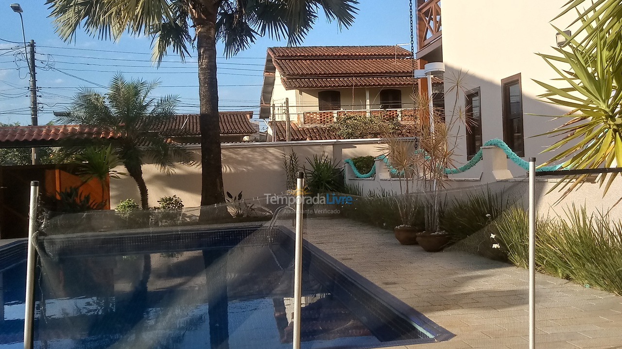 House for vacation rental in Caraguatatuba (Praia Capricórnio)