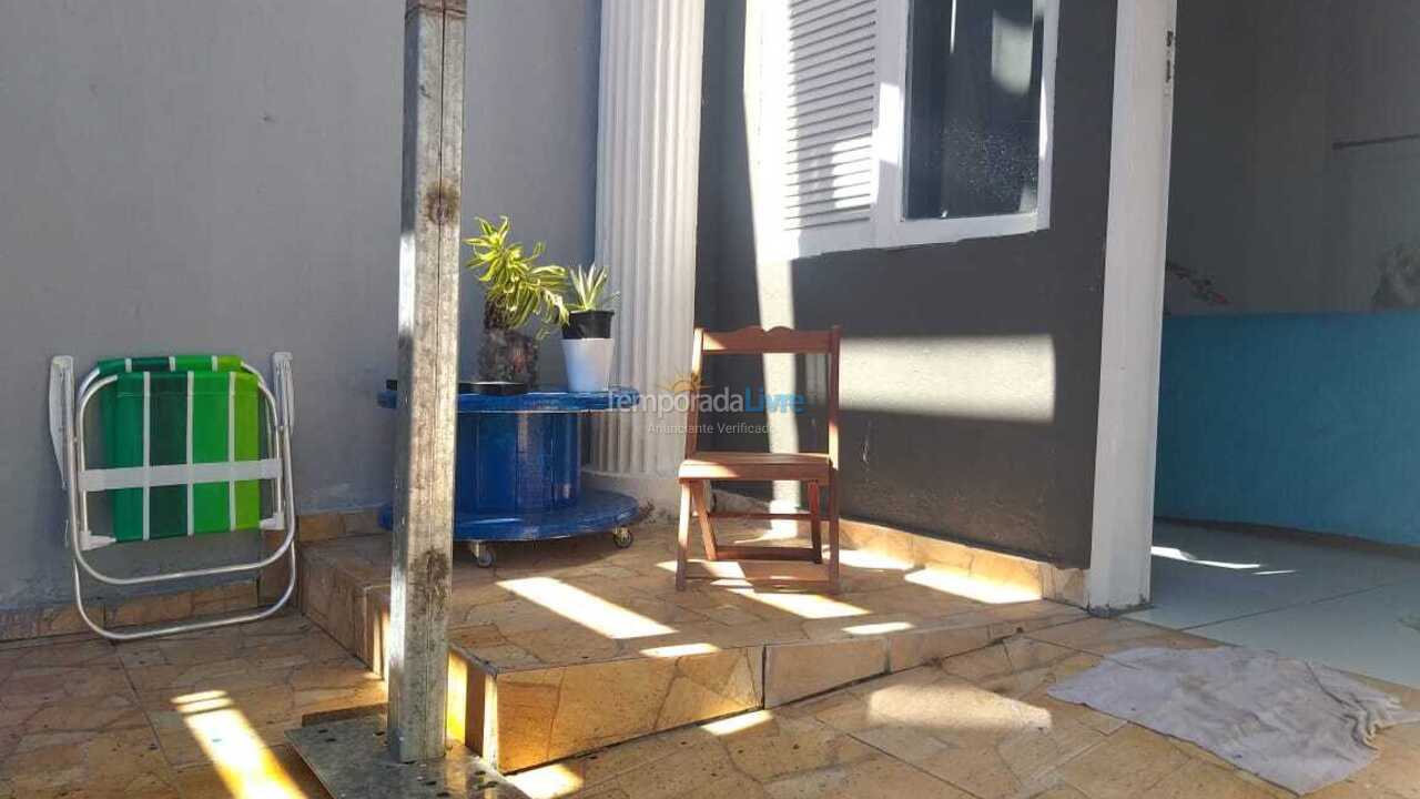 Casa para aluguel de temporada em Natal (Rua Praia de Alagamar 2145)