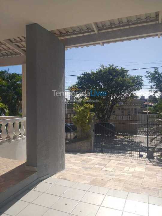 Casa para aluguel de temporada em Natal (Rua Praia de Alagamar 2145)