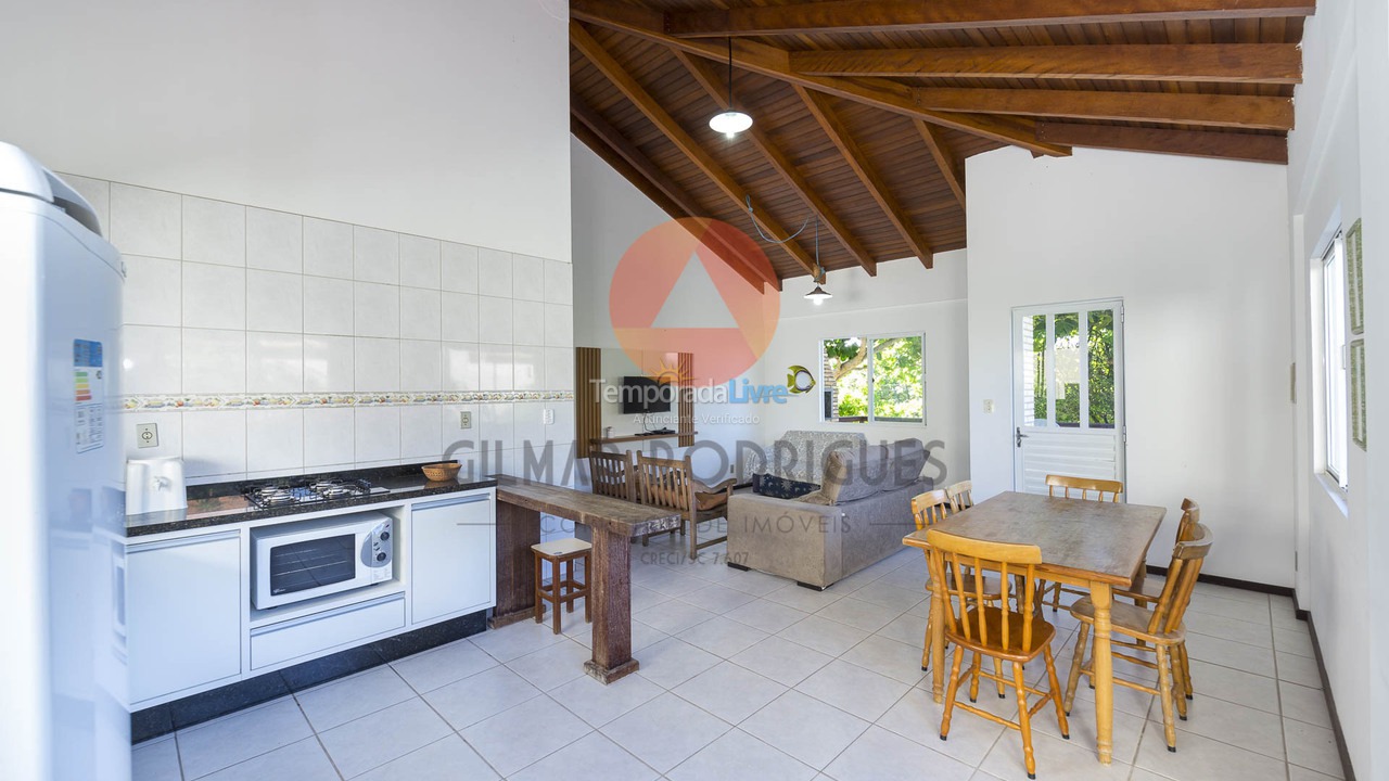 Apartamento para aluguel de temporada em Bombinhas (Mariscal)