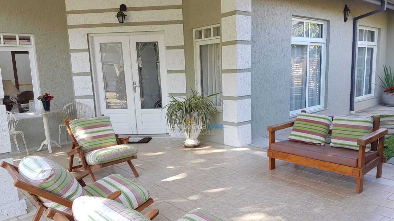 Casa para aluguel de temporada em Ubatuba (Praia do Lázaro)