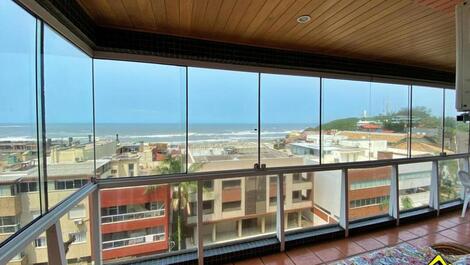 Apartamento 4 Dormitorios. - Distrito de Prainha